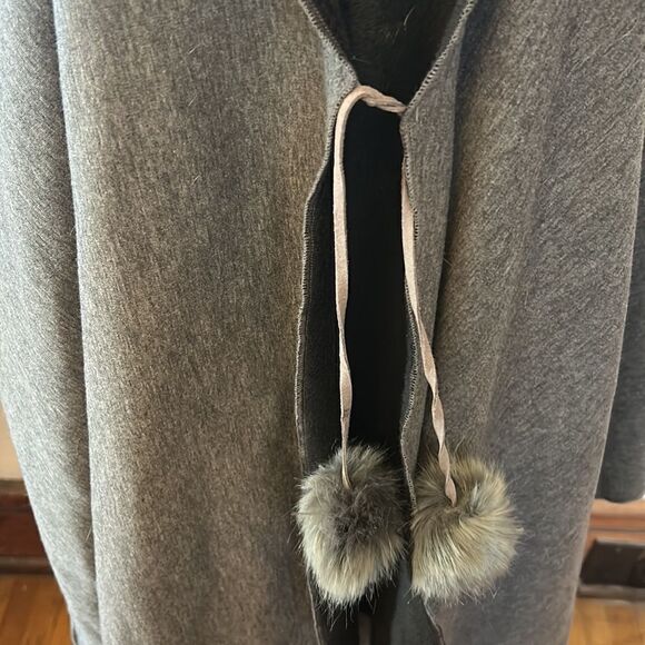 Marc New York charcoal gray black interior cape with pom pom tassels OS NWT - Picture 2 of 8